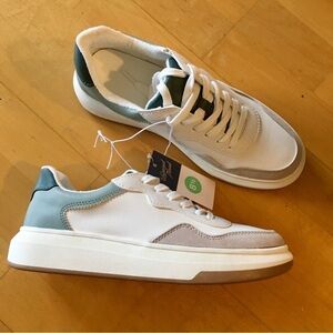 Universal Thread Women’s Faux Leather Sneakers, Colorblock, Colorful, 8.5